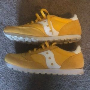 Men’s 8.5 Saucony Jazz low pro sneakers